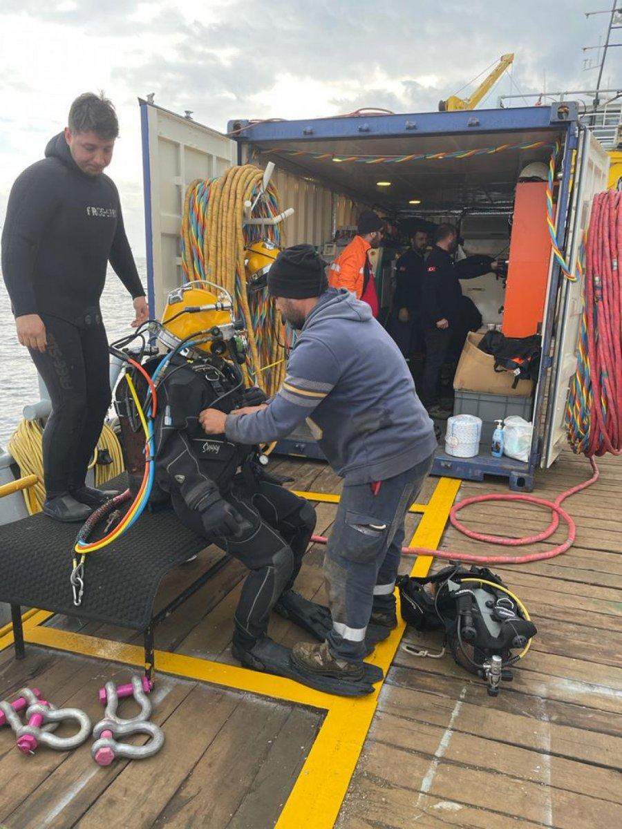 Hatay’da denize düşen dinamit yüklü konteyner, 4 günde çıkarıldı