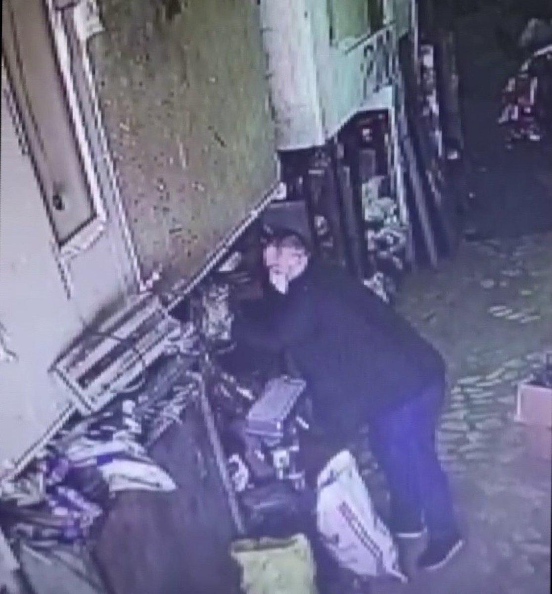 Sultanbeyli'de şamandıra hırsızı kamerada