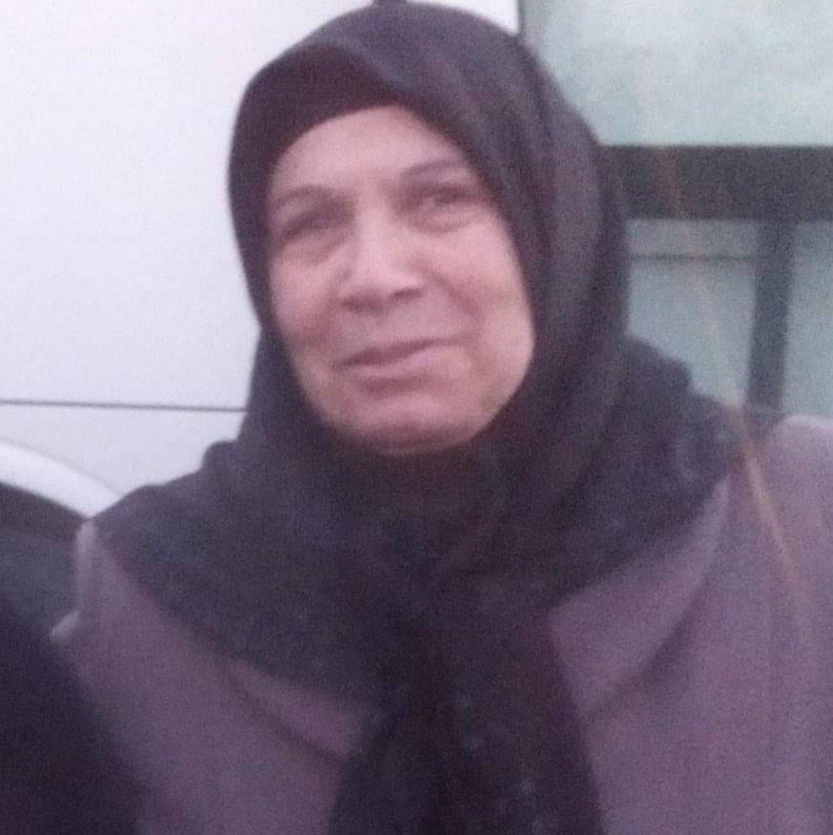 Bursa’da yayalara çarpan kamyonet, site bahçesine düştü