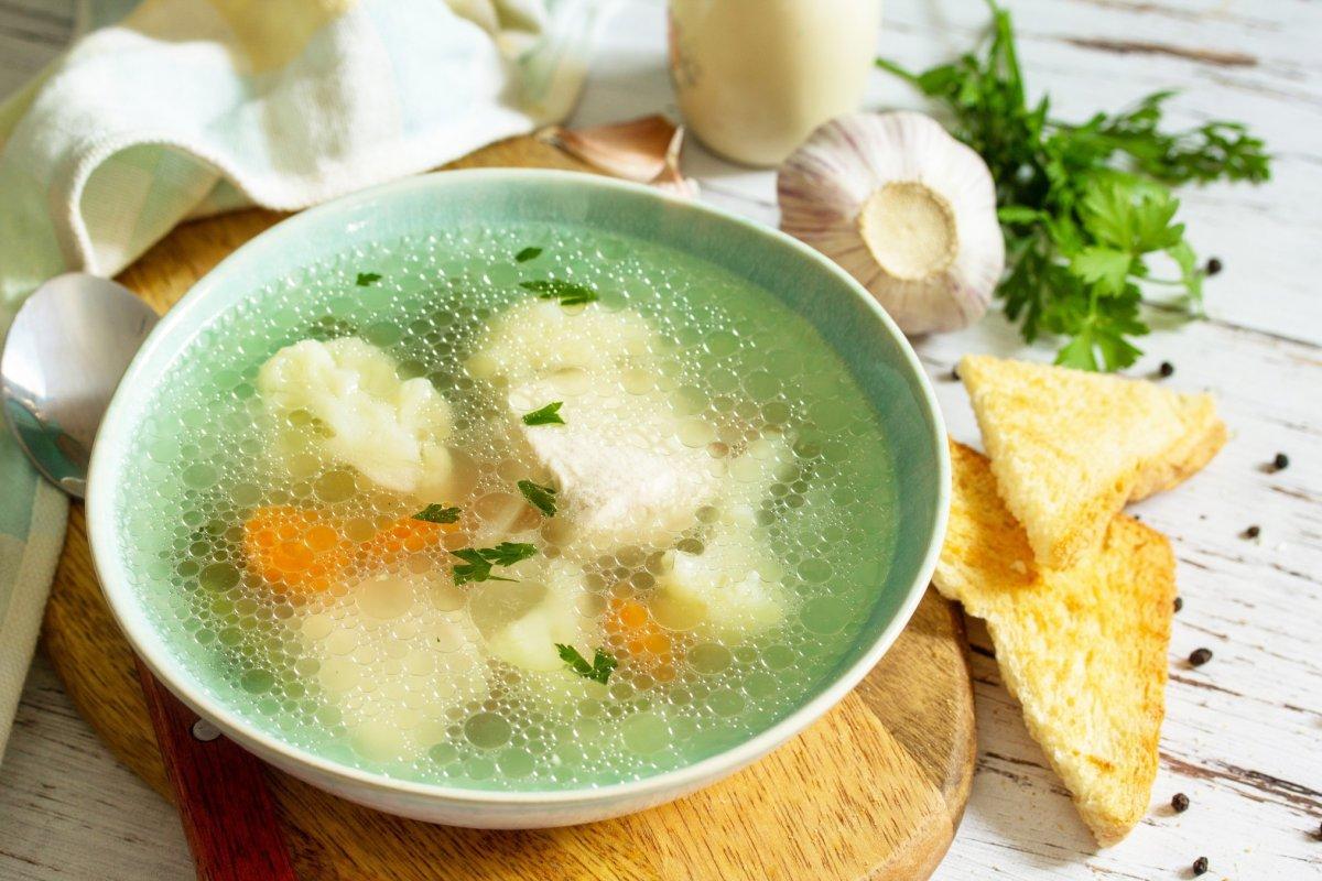 Tavuk suyu soğuk algınlığına gerçekten yardımcı olabilir