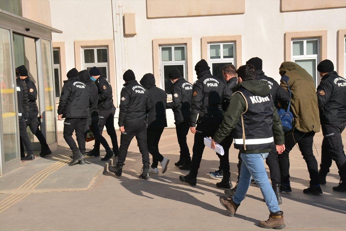 Şırnak merkezli operasyonda yakalanan zanlılar adliyede