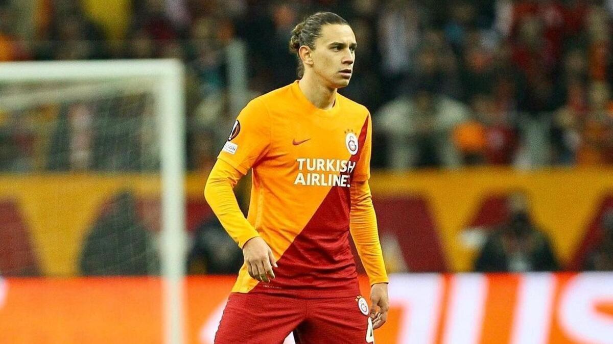 Korona testi pozitif çıkan Taylan'ın yerine Aytaç oynayacak