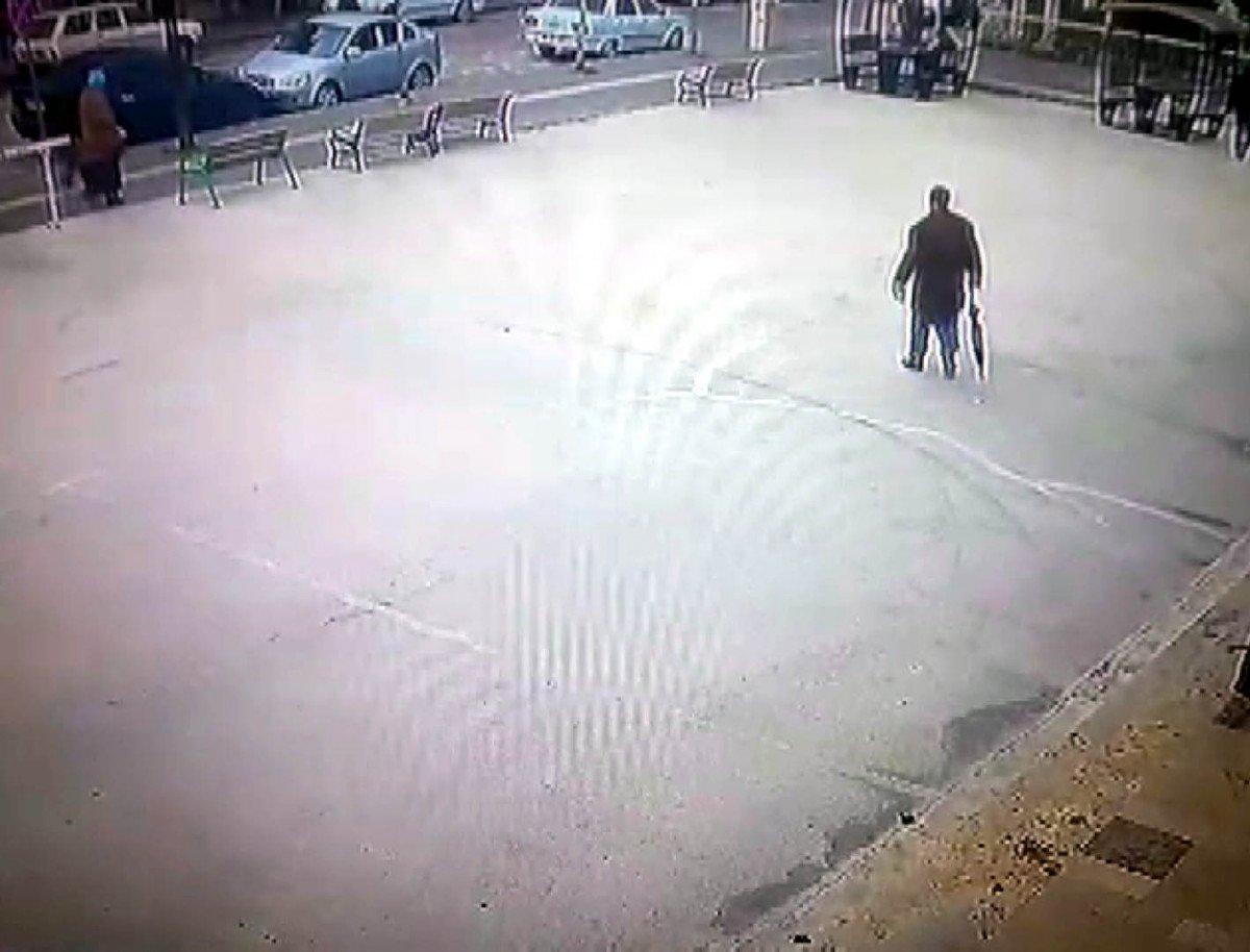 Kahramanmaraş'ta, yolda bulduğu emekli maaşını sahibine telsim etti