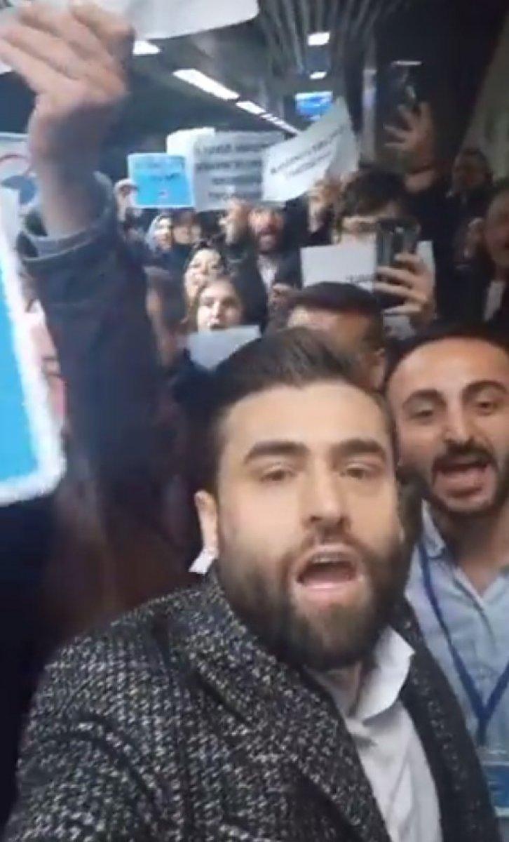 Aşı karşıtlarının lideri gözaltına alındı