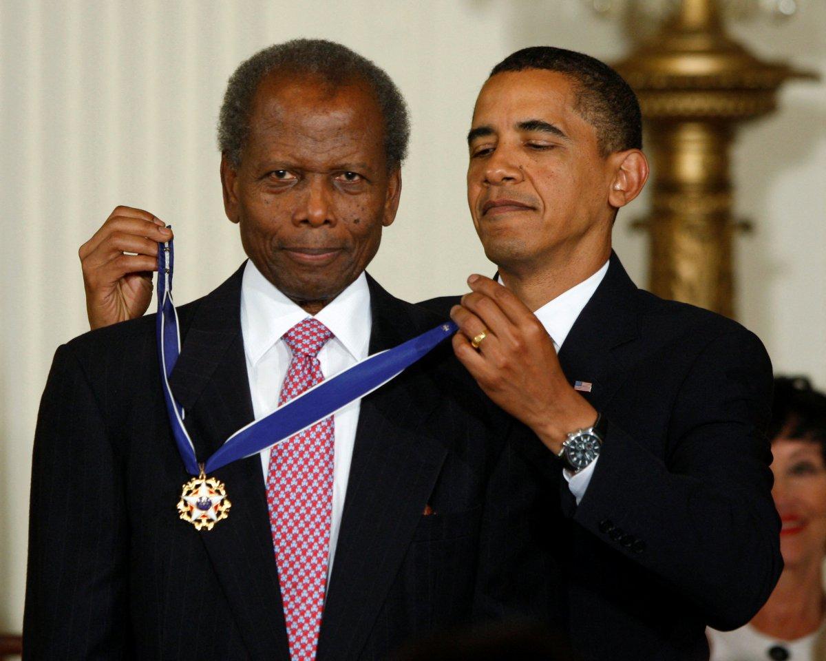 ABD'de Oscar kazanan ilk siyahi aktör Sidney Poitier, 94 yaşında öldü