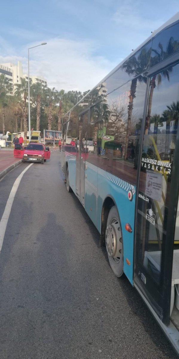 Antalya'da otobüs şoförünü tekme tokat dövdüler