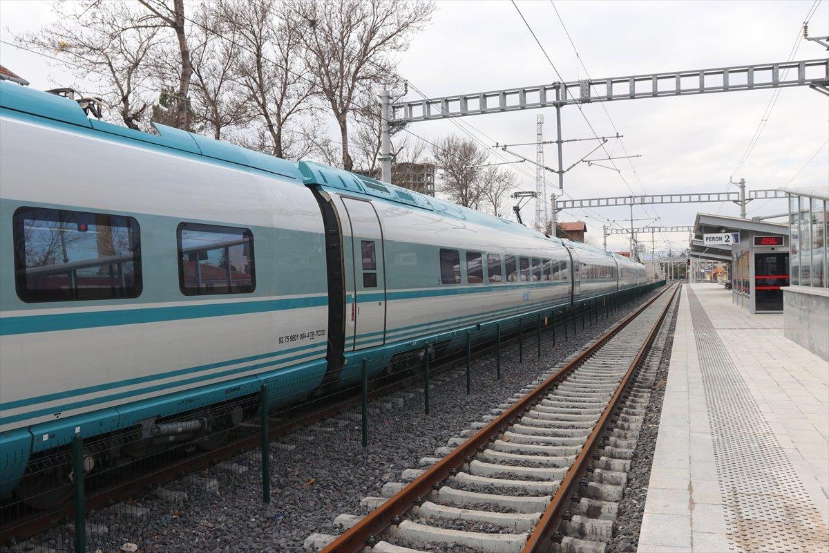 Konya-Karaman arasında inşa edilen hızlı tren hattı yarın açılıyor