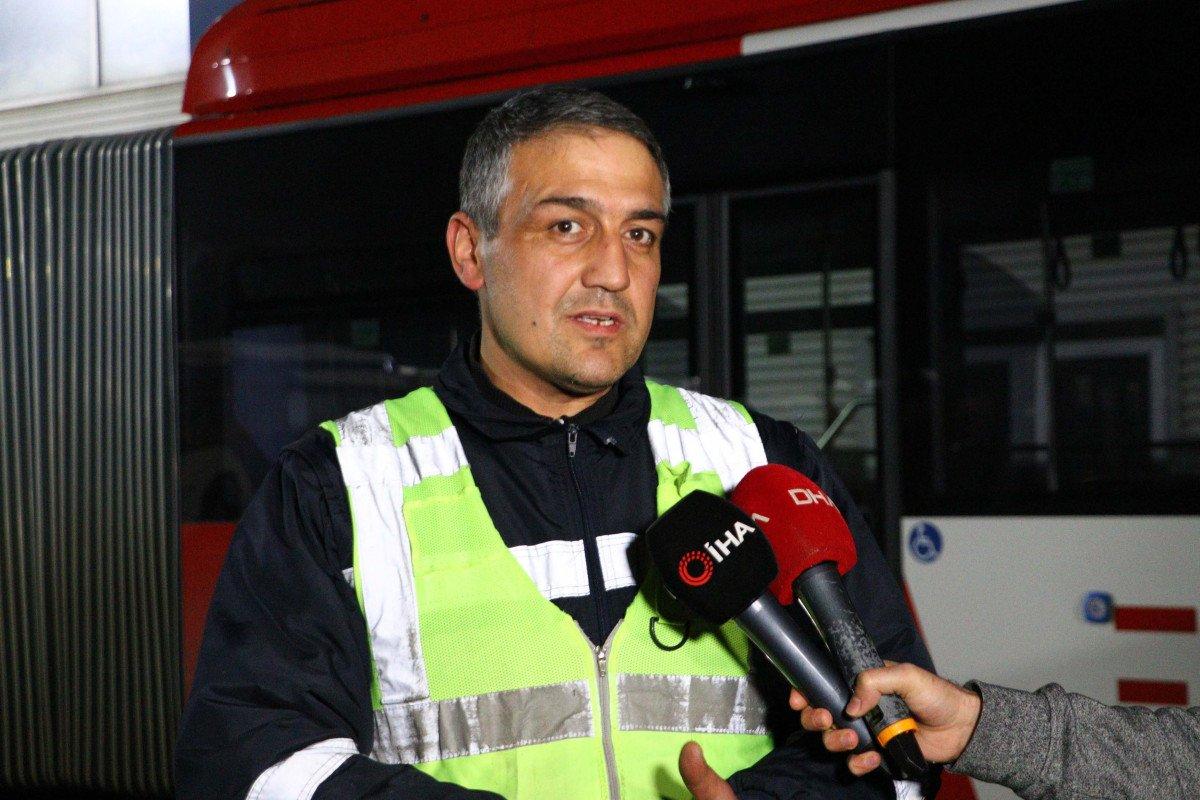 Ankara'da otobüs şoförü, topladığı yemeklerle 150 köpeğe bakıyor