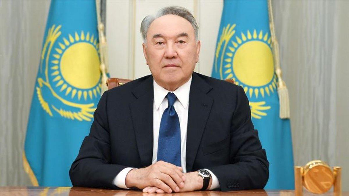 Nursultan Nazarbayev ve ailesi Kazakistan'tan ayrıldı