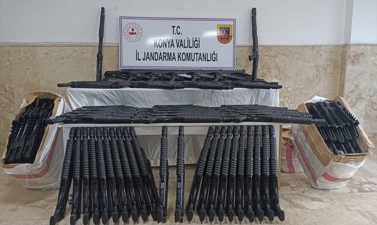Konya'da usulsüz üretilmiş 150 pompalı av tüfeği ele geçirildi