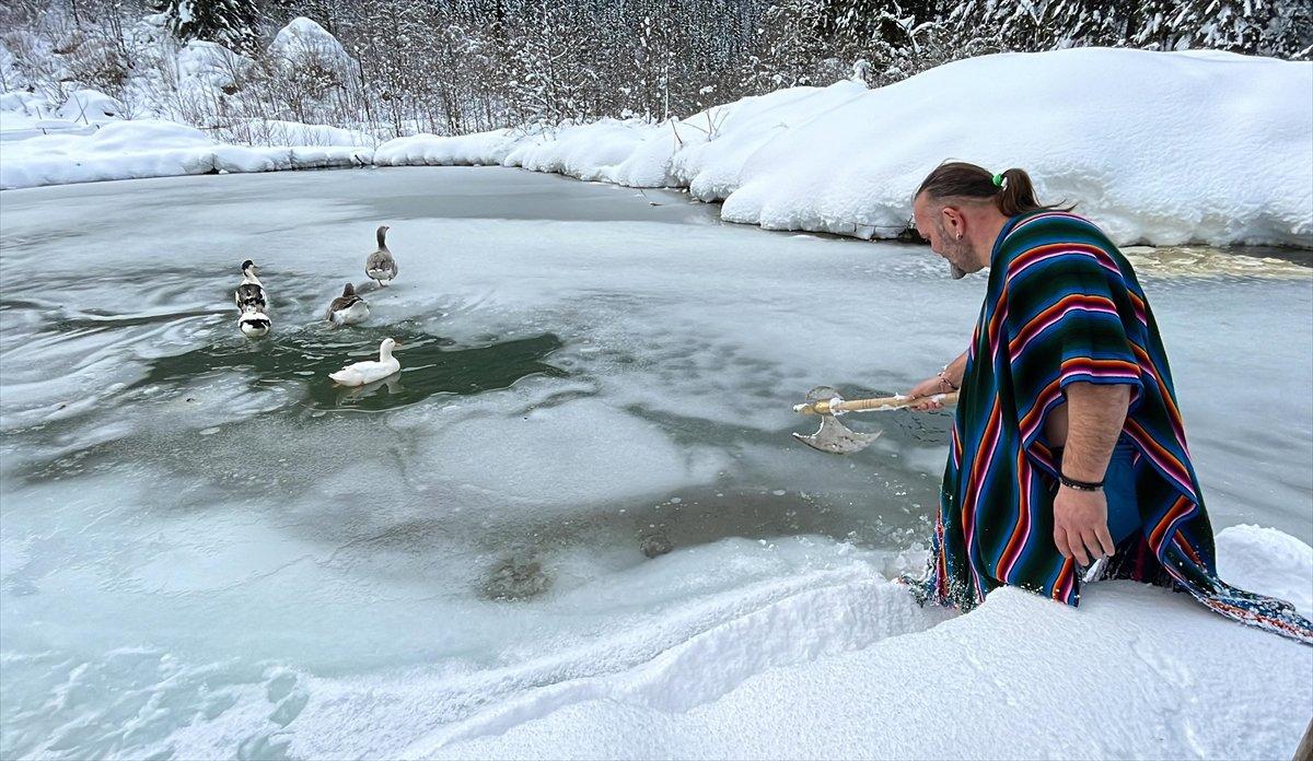 Rize'nin Kaçkarlı Viking'i, yaz kış doğada yaşamaktan vazgeçmiyor