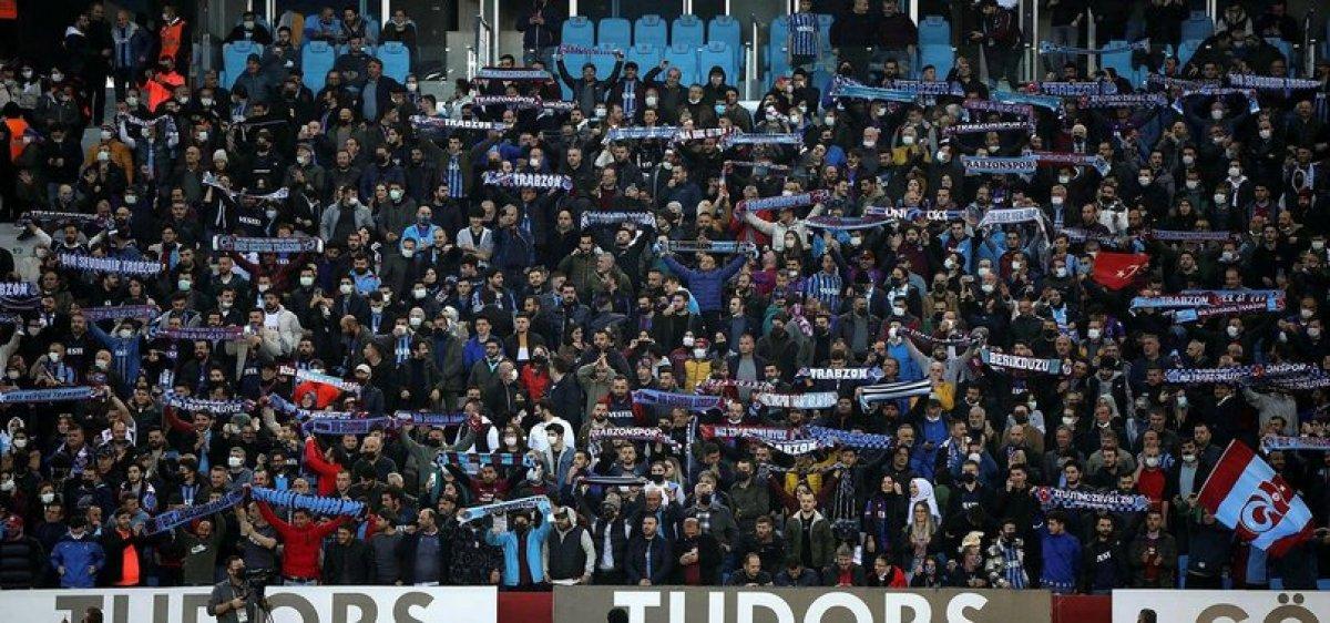 Trabzonsporlu taraftarlar için stadyum dışına aşı çadırı