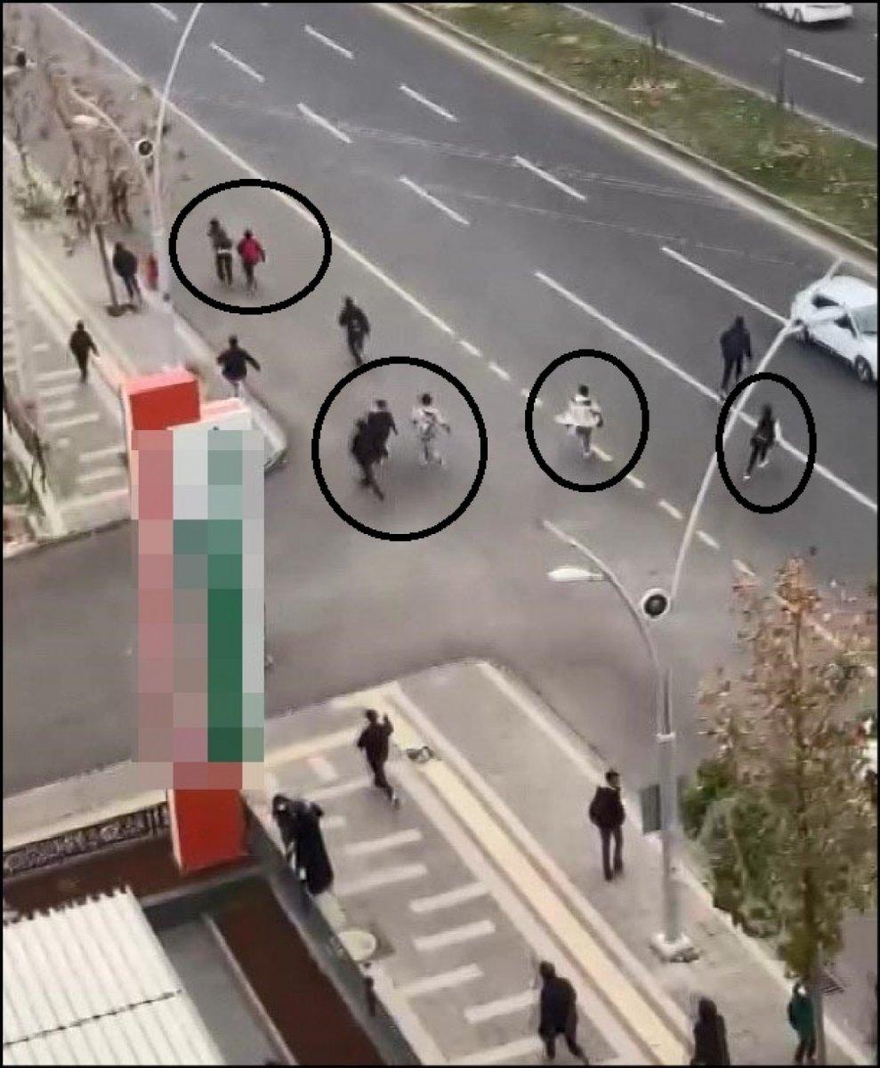 Diyarbakır'da liselilerin kavgasına esnaf müdahale etti