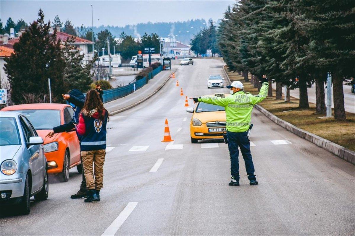 81 ilde 'Huzurlu Sokaklar ve Terör Suçları Uygulaması' yapıldı