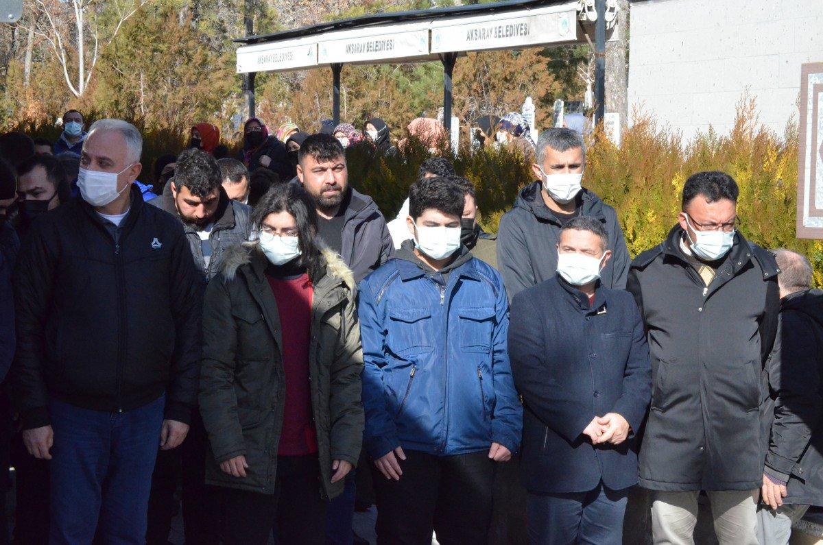 Ankara'da koronavirüsten ölen aile hekimi toprağa verildi