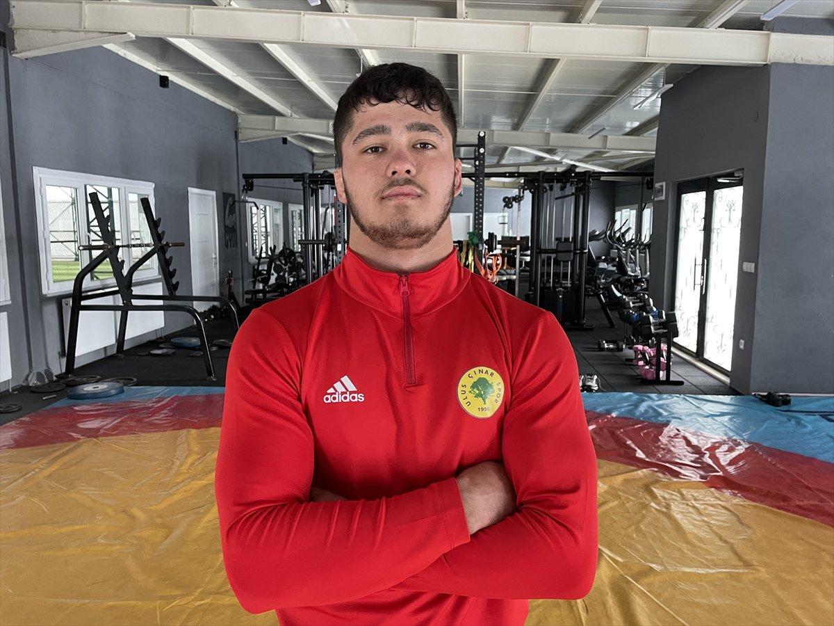 İşitme engelli milli güreşçi Ahmet Erfidan, olimpiyatları hedefledi