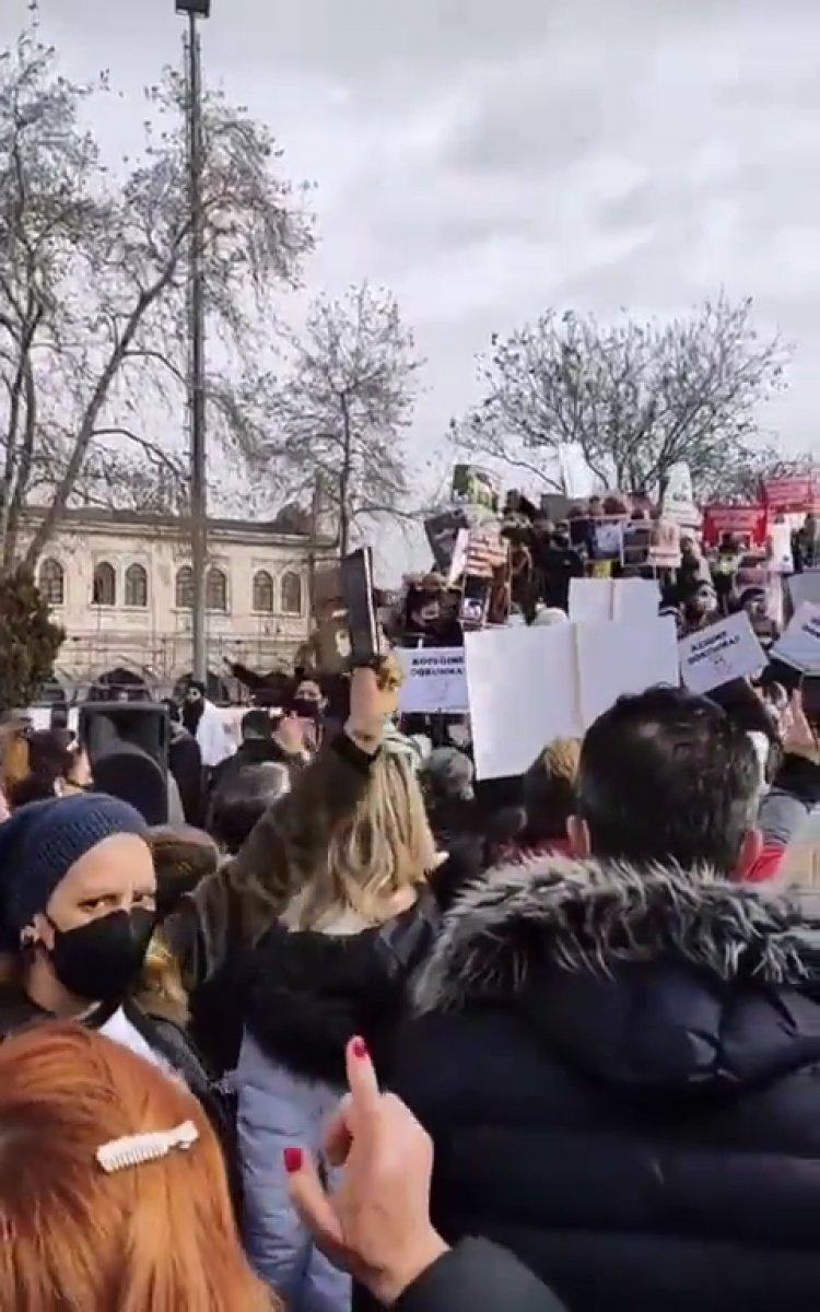 İstanbul'da sokak köpekleri için eylem yaptılar