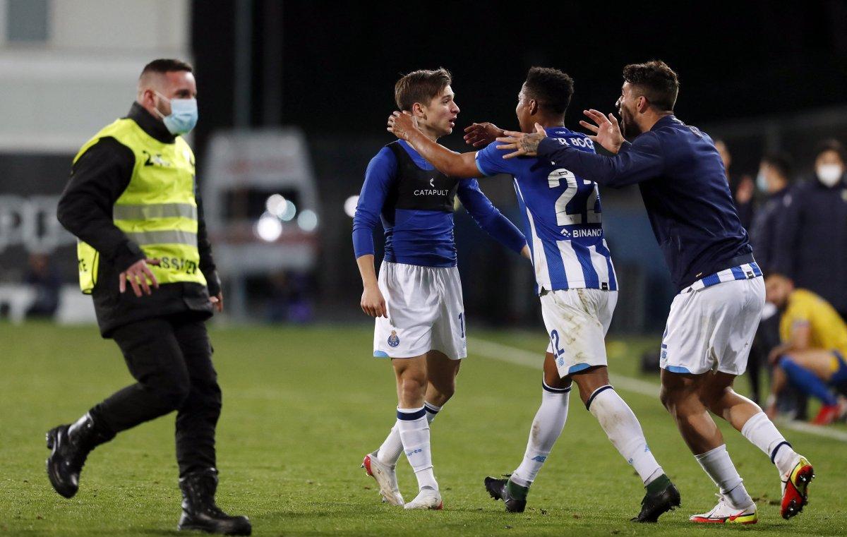 Oyuna aldığı oğlu son dakikada galibiyeti getirdi