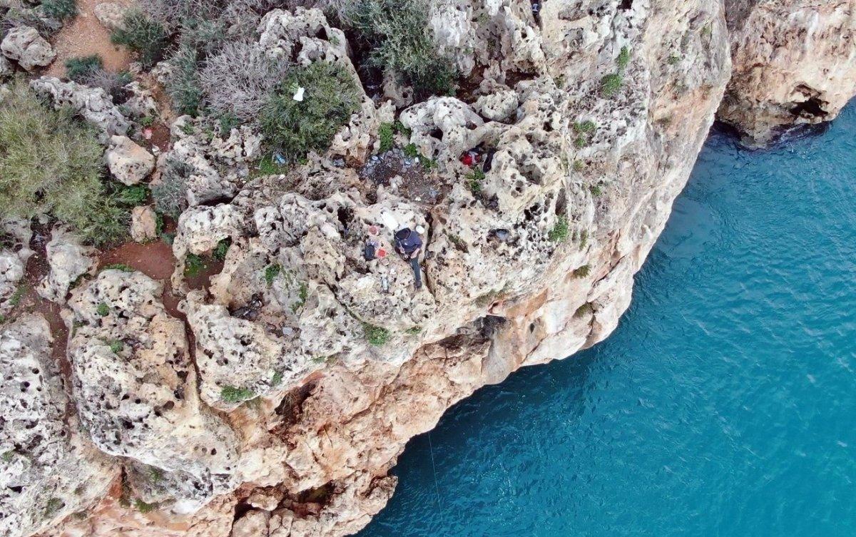 Antalya'daki balıkçının 30 metre yükseklikteki tehlike avı