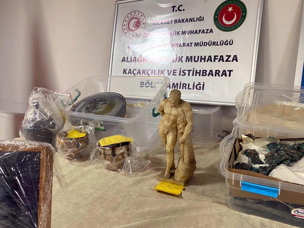 İzmir'de bulunan tsantsaların dudaklarındaki iplerin gizemi çözüldü