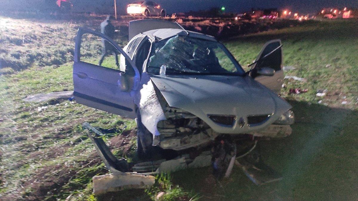 Mardin'de otomobil devrildi: 1 ölü 4 yaralı