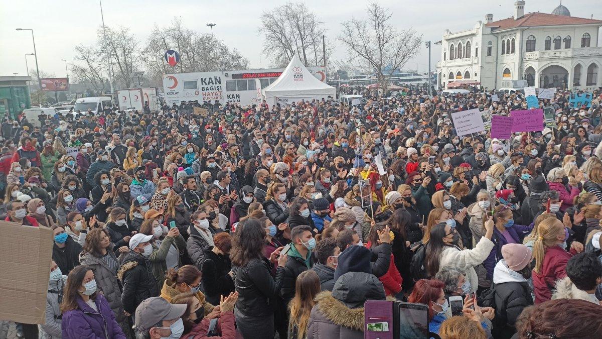 İstanbul'da sokak köpekleri için eylem yaptılar
