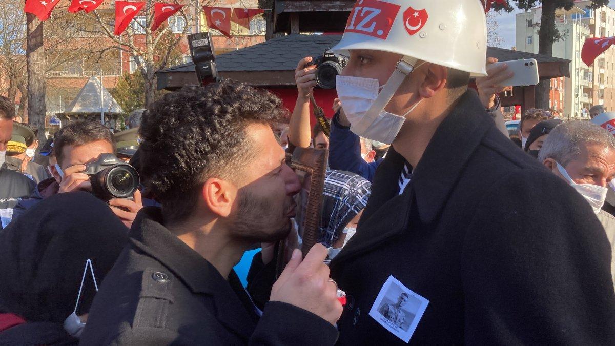 Mersinli şehidimiz toprağa verildi