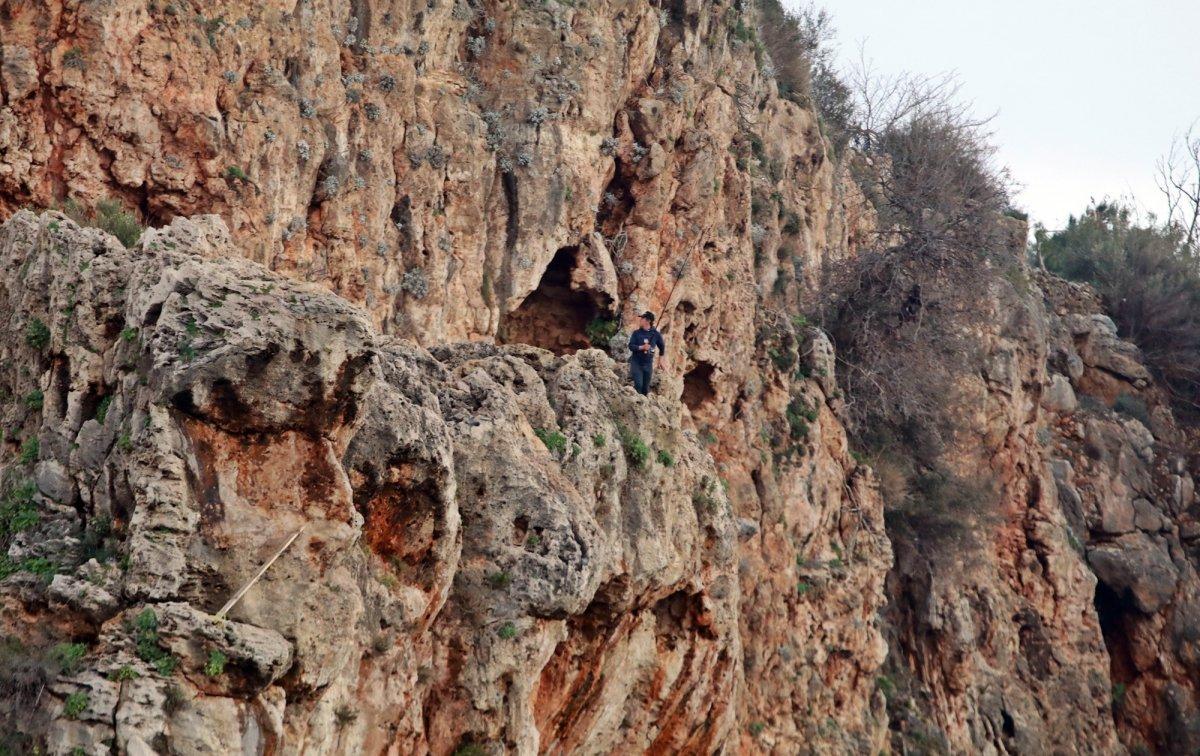 Antalya'daki balıkçının 30 metre yükseklikteki tehlike avı