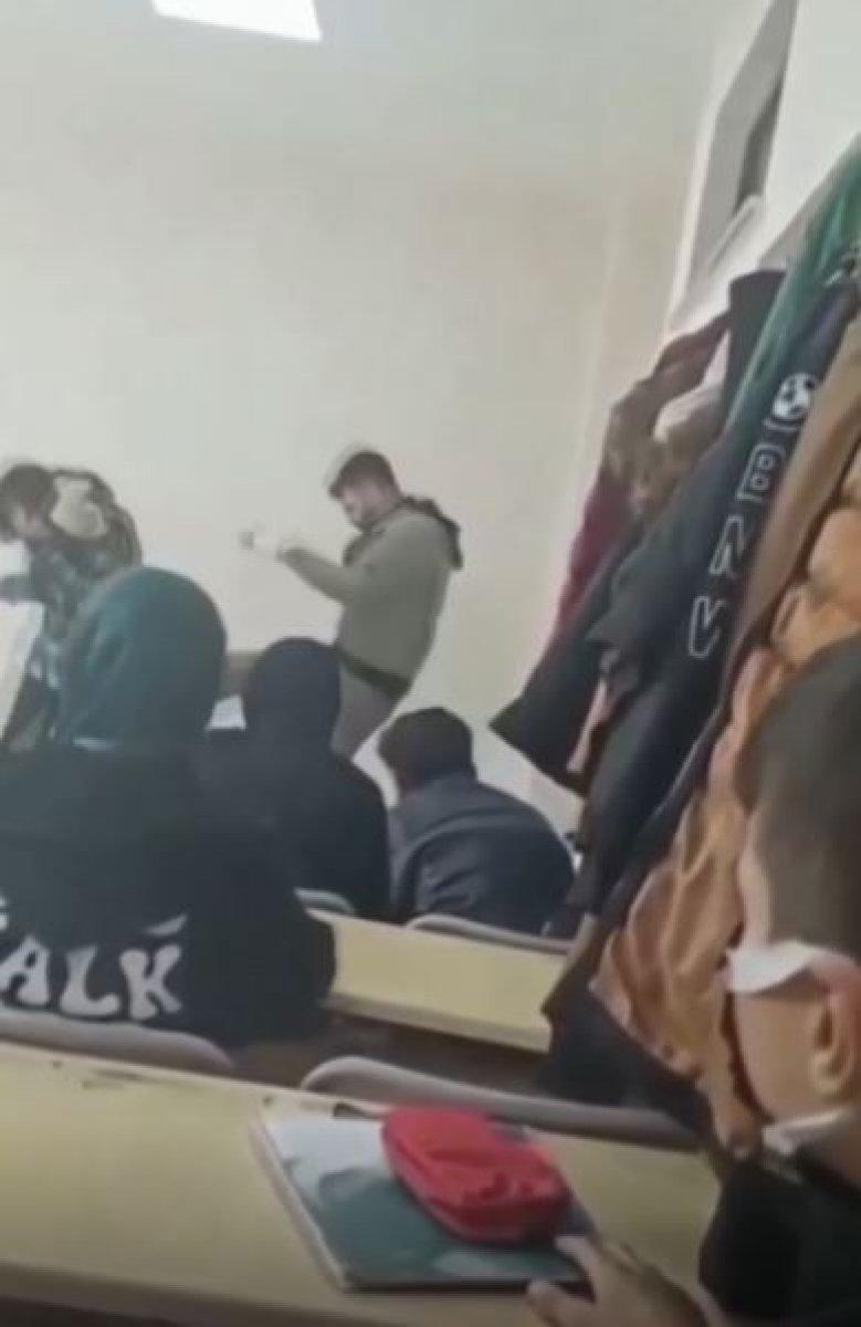 Gaziantep'te lise öğrencisine öğretmen dayağı kamerada