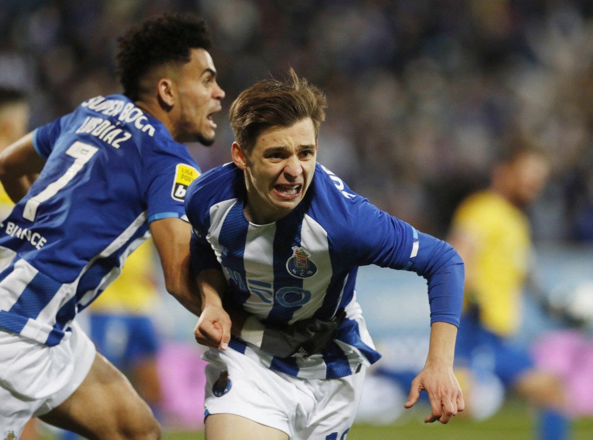 Oyuna aldığı oğlu son dakikada galibiyeti getirdi