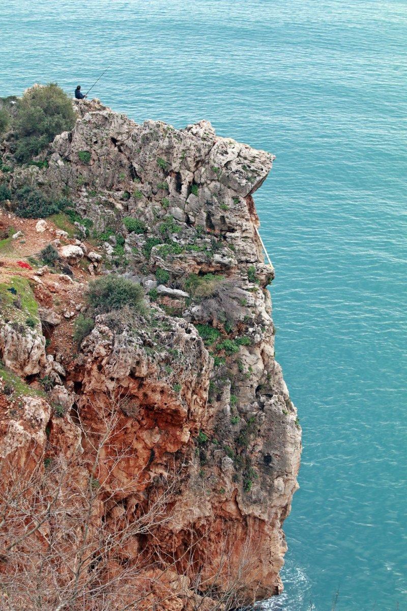 Antalya'daki balıkçının 30 metre yükseklikteki tehlike avı