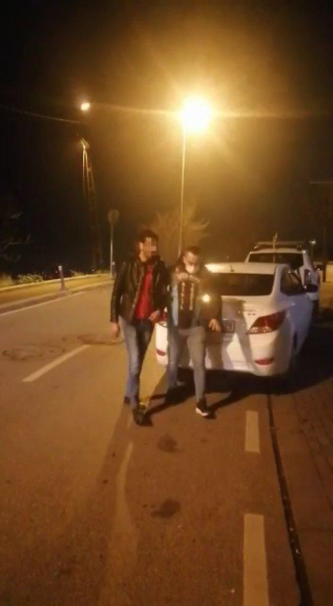 Beşiktaş'ta değnekçi suçüstü yakalandı