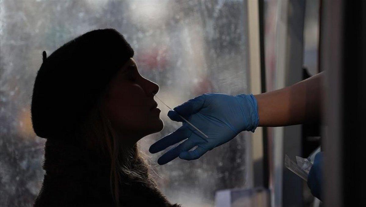 Omicron varyantı PCR testinde çıkar mı? Kuluçka süresi...