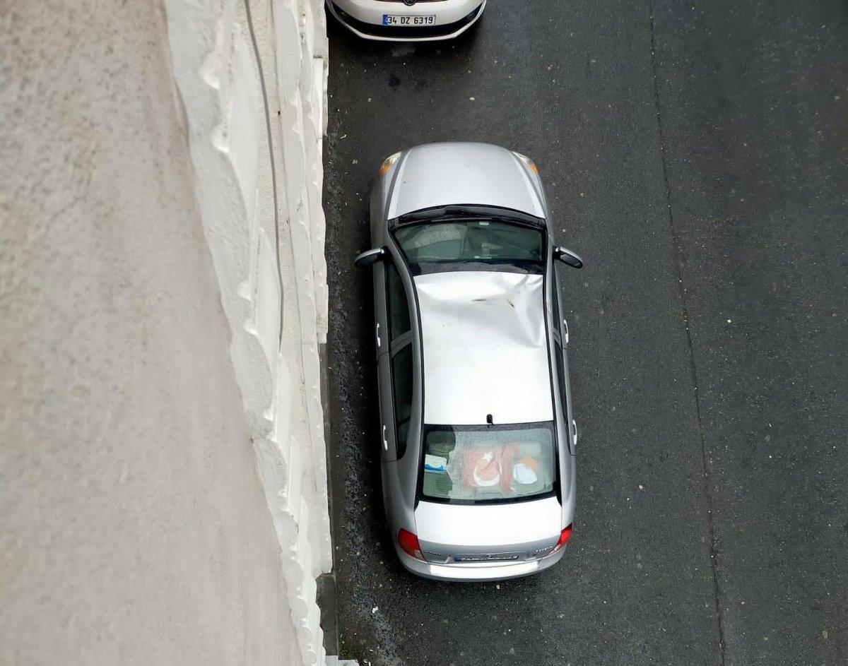 Sultangazi'de babasının darbettiği çocuk balkondan atladı