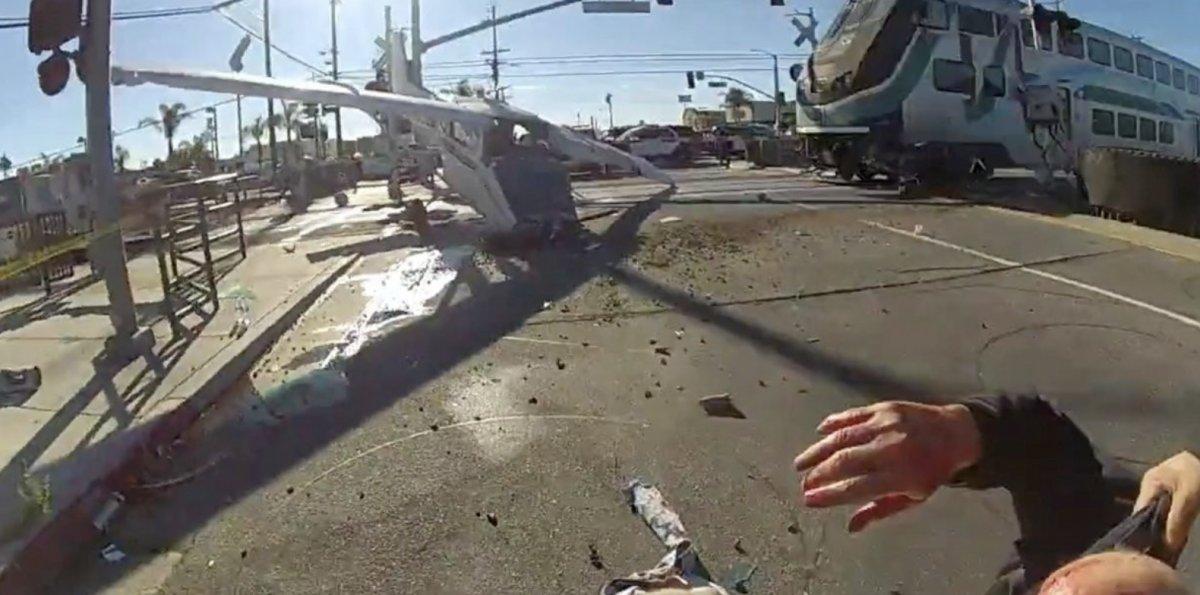 ABD'de tren, uçağa çarptı