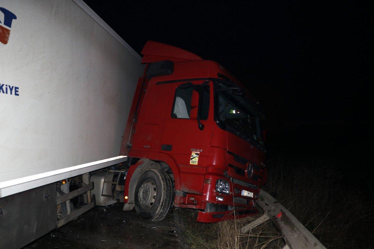 Çanakkale'de trafik kazası: 5 ölü