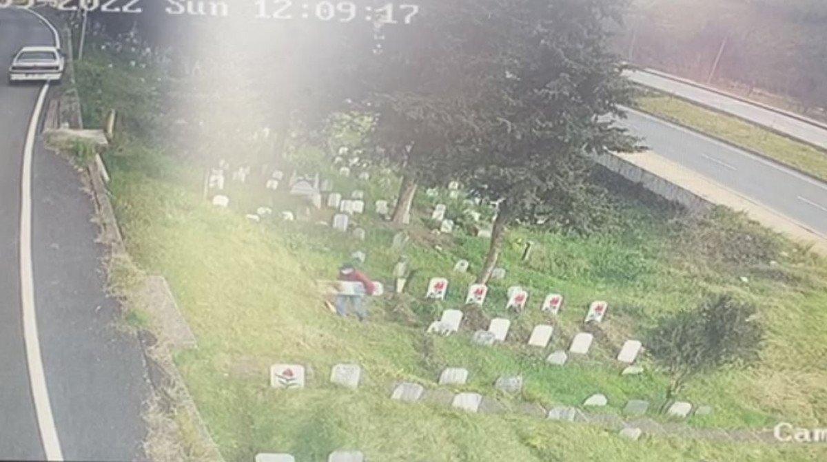 Trabzon’da, mezar taşı hırsızlığı kamerada