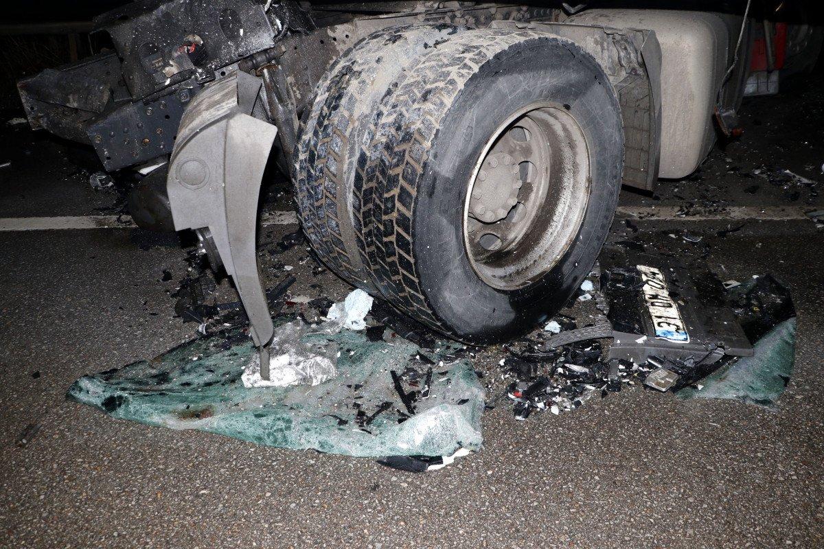 Çanakkale'de trafik kazası: 5 ölü