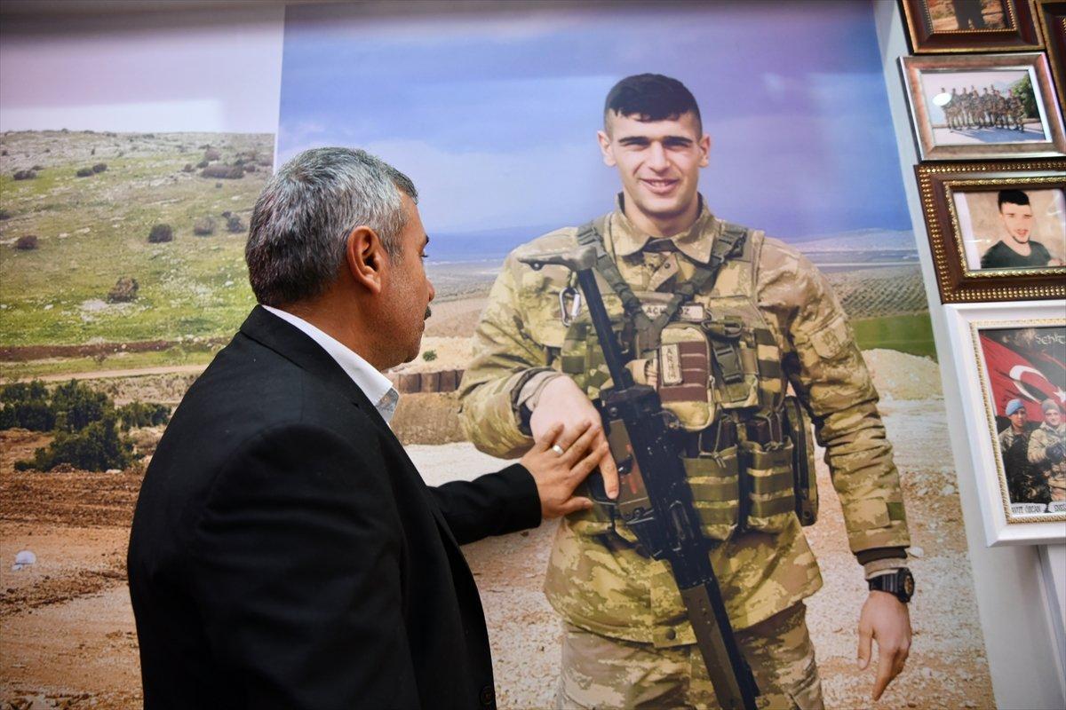 Gaziantep'te şehit düşen oğlunun hatıraları odasında yaşatılıyor