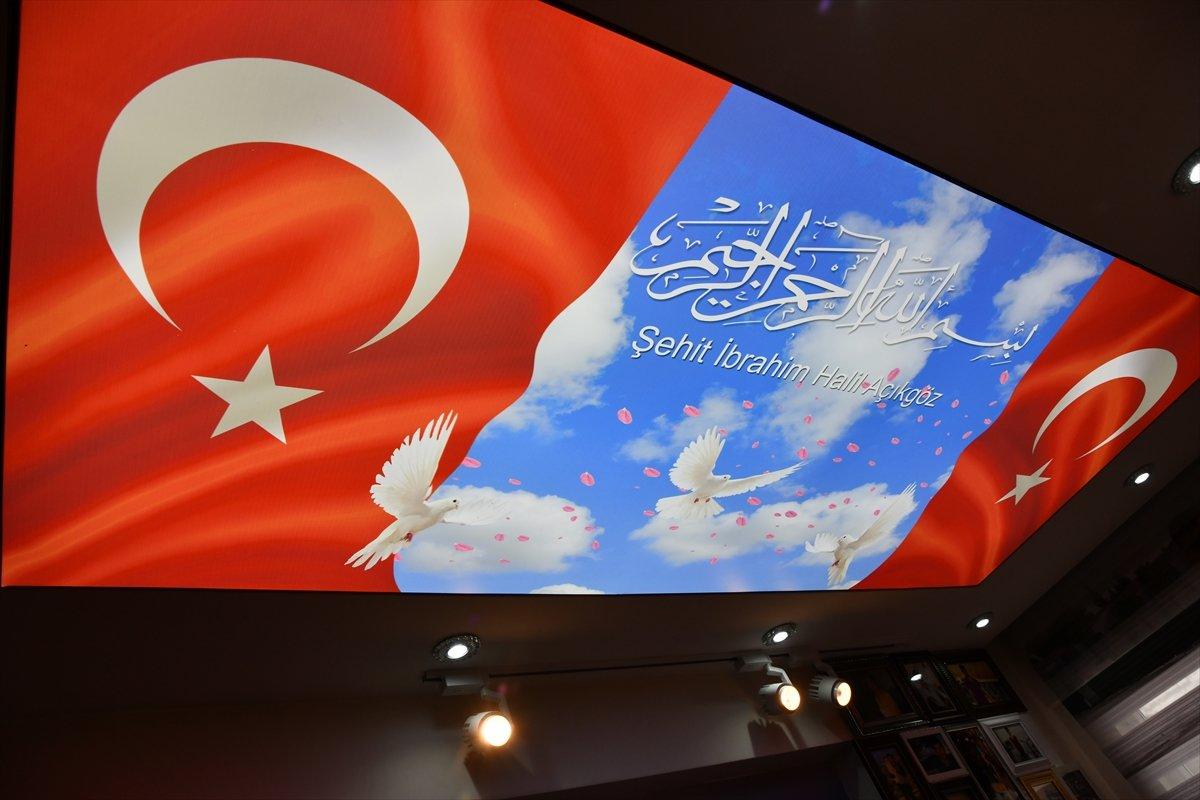 Gaziantep'te şehit düşen oğlunun hatıraları odasında yaşatılıyor