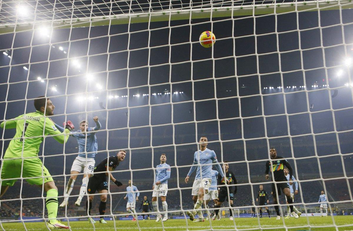 Serie A'da Inter, Lazio'yu yenerek liderliğini korudu