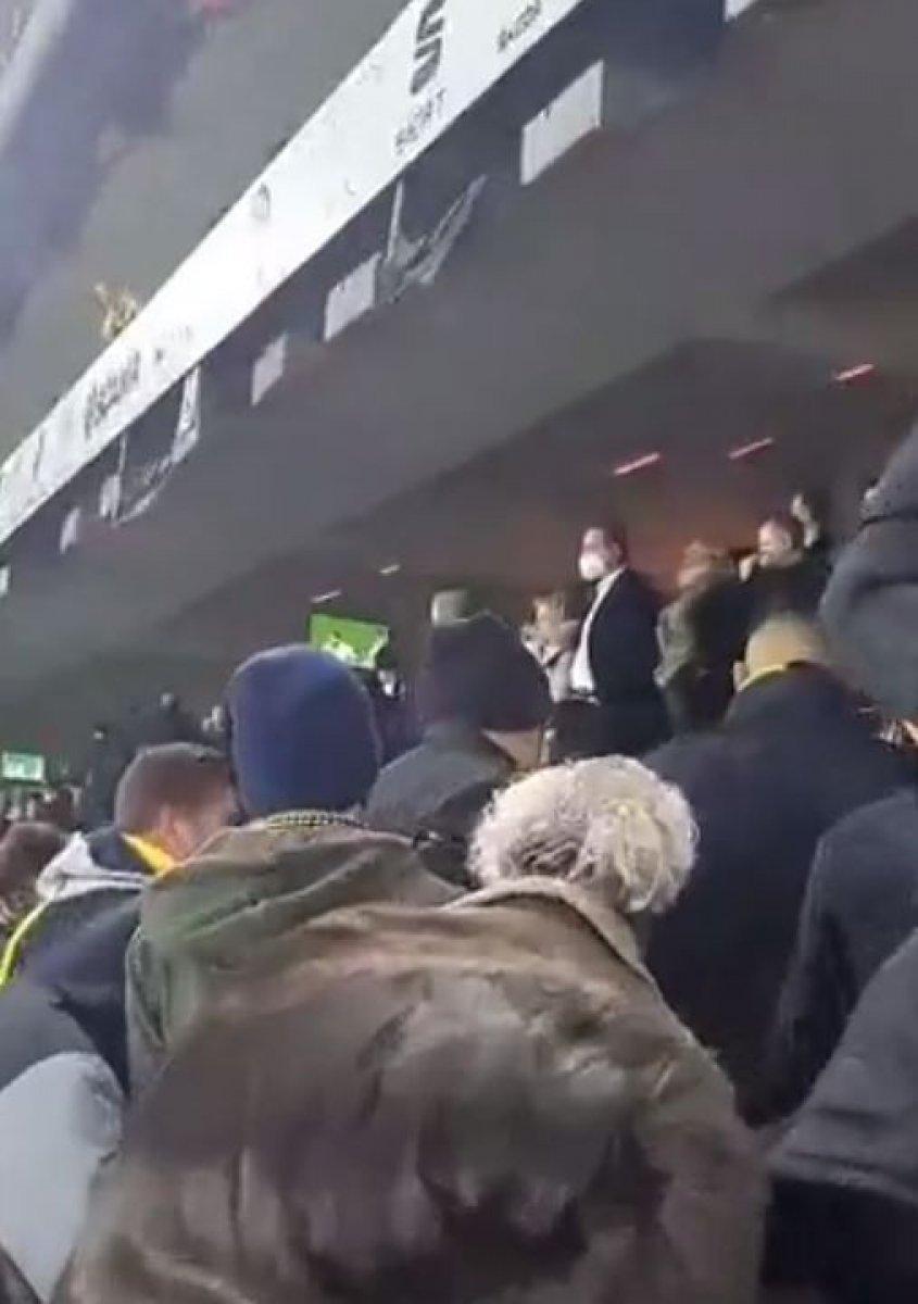 Ali Koç'tan taraftara alkışlı tepki