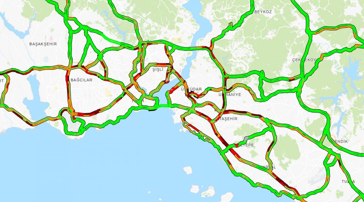 İstanbul trafiğinde ilk iş günü yoğunluğu