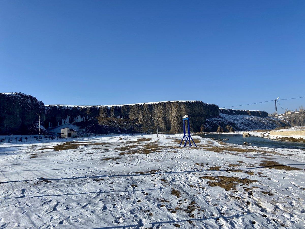 Murat Kanyonu'nda kış manzaraları