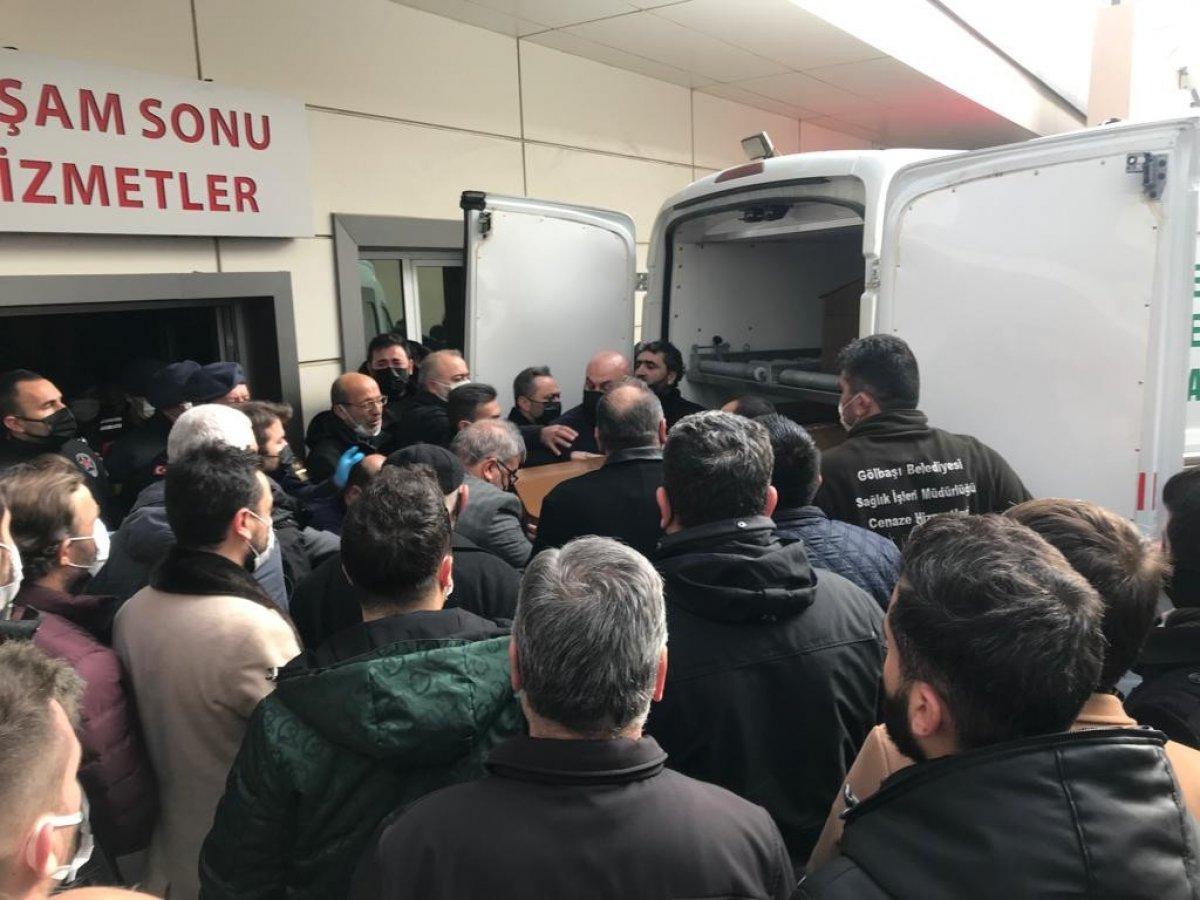 Ahmet Çalık’ın cenazesi gözyaşları içinde Adli Tıp'a gönderildi