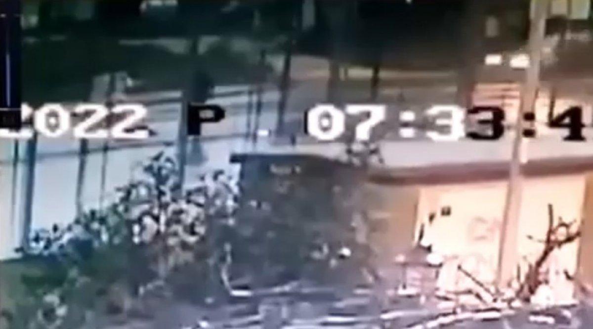 Mersin'deki genç kadının eski nişanlısı tarafından öldürülme anı