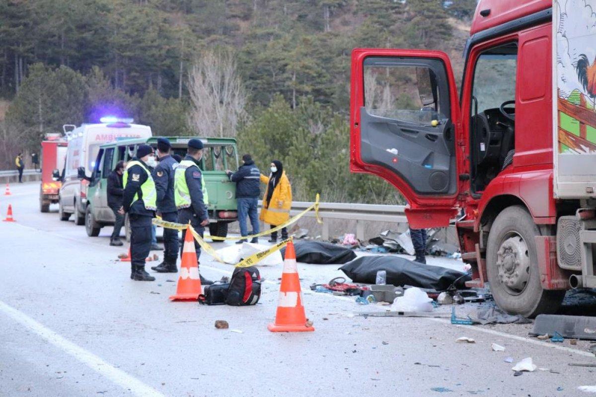 Bolu'daki korkunç kazada 4 kişi hayatını kaybetti