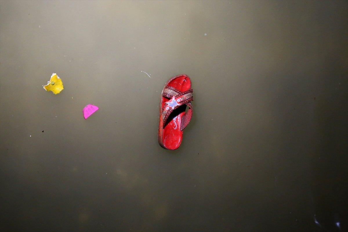 Adana'da bazı evleri su bastı