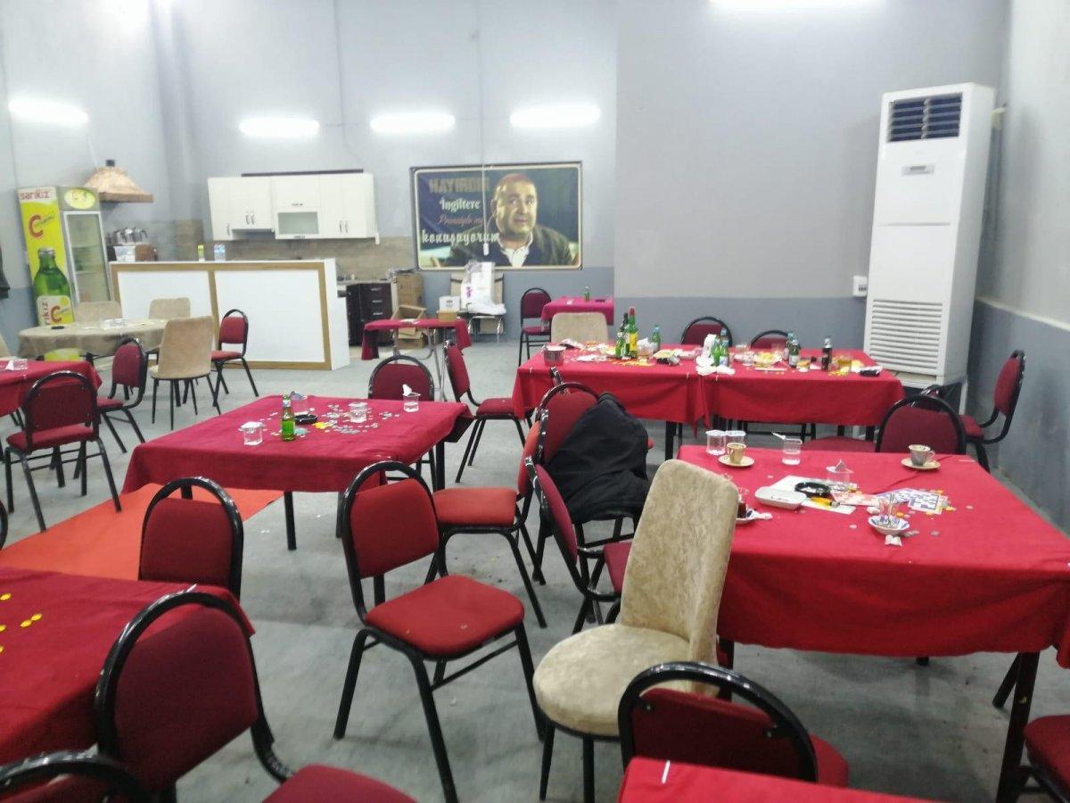 İzmir'de 'Kolpaçino' temalı kumarhaneye ikinci baskın