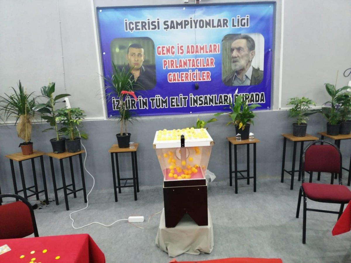 İzmir'de 'Kolpaçino' temalı kumarhaneye ikinci baskın